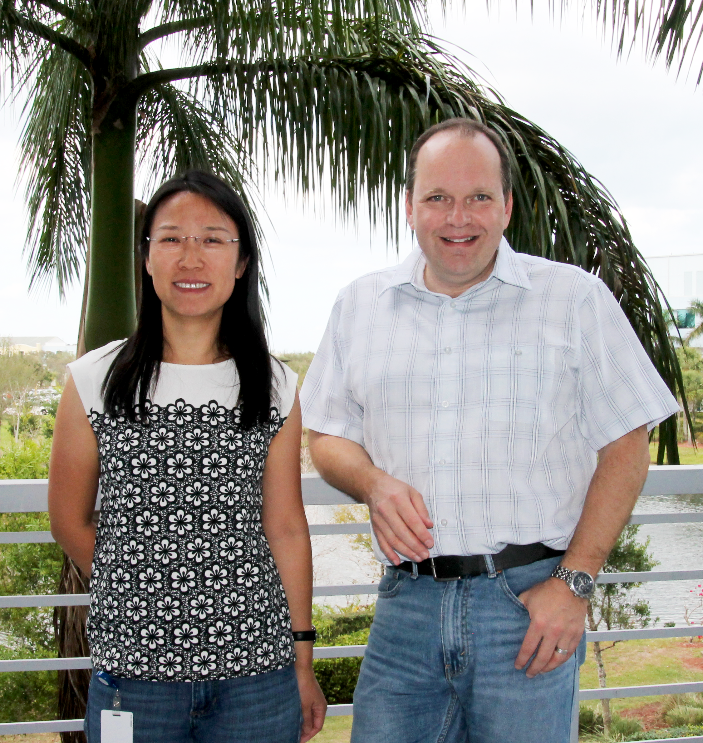 Research Associate Xiuling Li (left) and Associate Professor Christoph Rader led the study on the Florida campus of The Scripps Research Institute. (Photo by Junpeng Qi.)